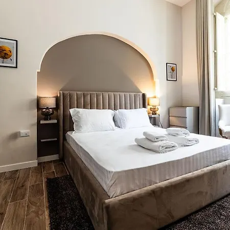 公寓 Elegant 3 Bed In With Small Backyard
